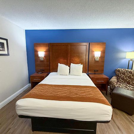 Comfort Inn & Suites St Louis-黑兹尔伍德 外观 照片