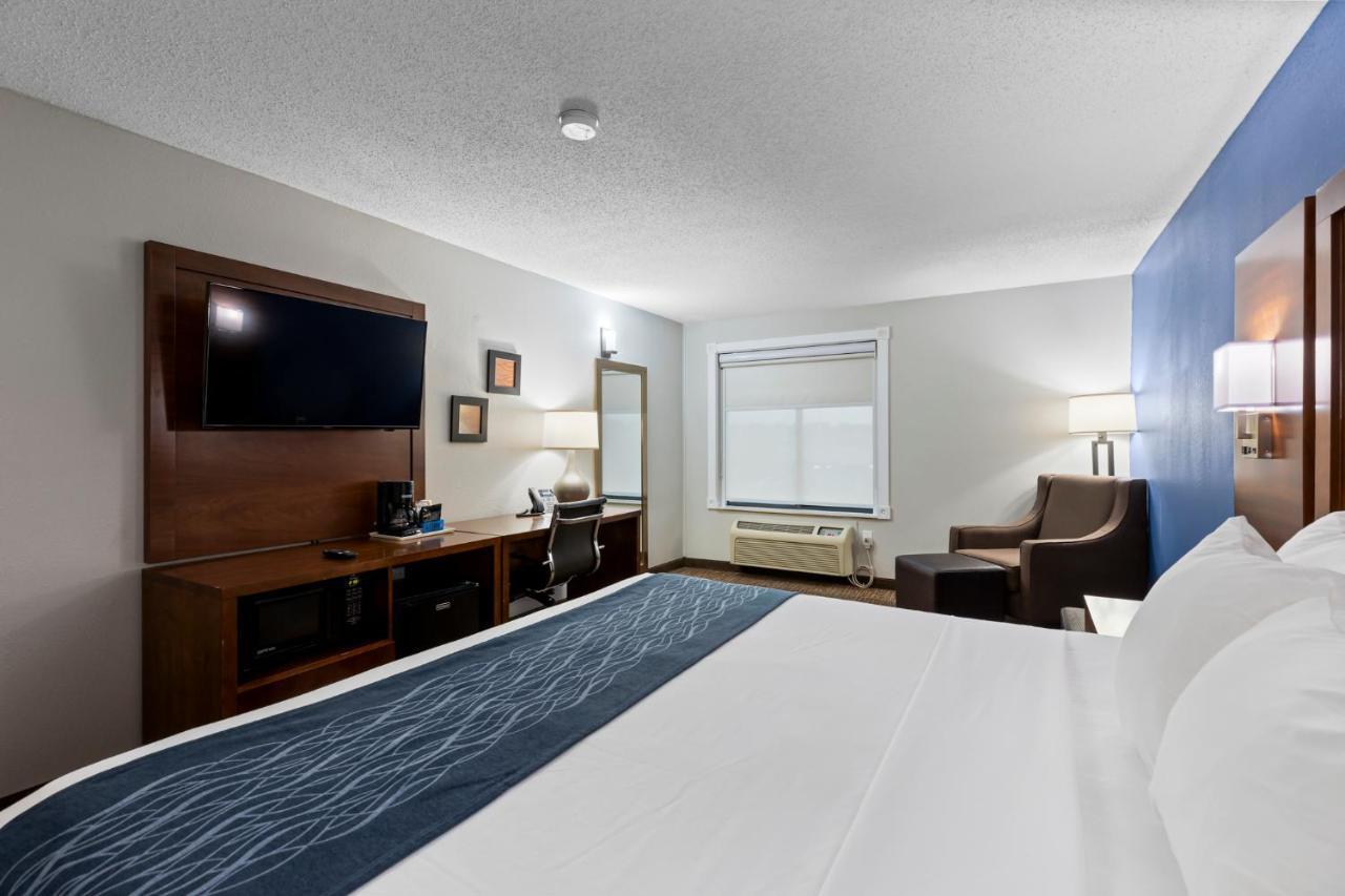 Comfort Inn & Suites St Louis-黑兹尔伍德 外观 照片