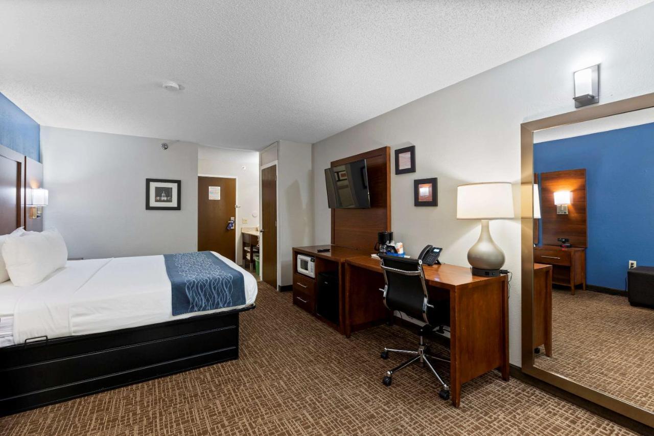 Comfort Inn & Suites St Louis-黑兹尔伍德 外观 照片